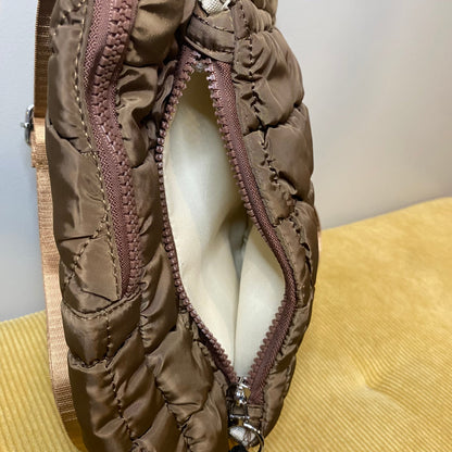 Sarah - Puffer Sling XL